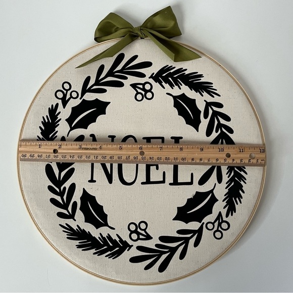 Christmas Noel Hoop/Sign - Picture 2 of 3